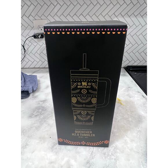 Stanley Quencher H2.0 30oz Midnight Catrina Día de Muertos Tumbler NIB Limited - Picture 1 of 11